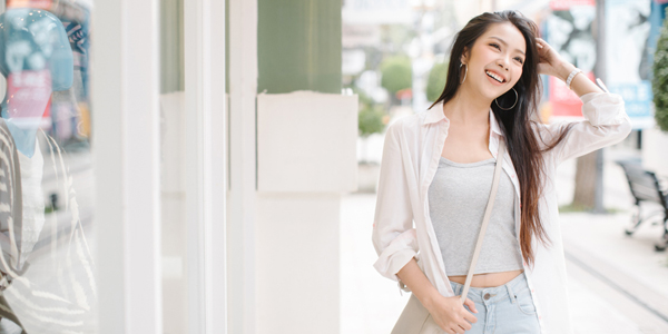 女性
