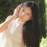 女性