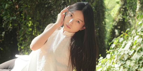女性