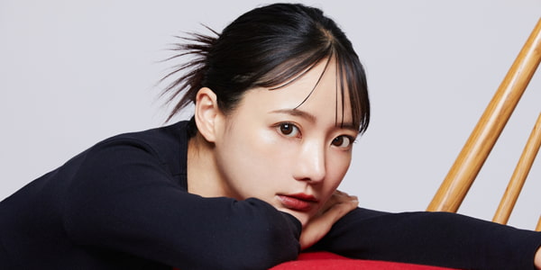 女性