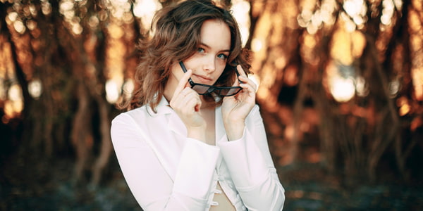 女性